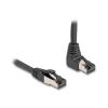 Delock RJ45 Netzwerkkabel Cat.8.1 S / FTP 90 grad oben gewinkelt / gerade 5 m schwarz