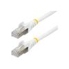 StarTech.com 50cm CAT6a Kabel, LSZH, 10 Gbit SFTP Netzwerk / Ethernet Kabel - Patch-Kabel - RJ-45 (M) zu RJ-45 (M) - 50 cm - S / FTP - CAT 6a - IEEE 802.3bt - halogenfrei, geformt, ohne Haken, verseilt - weiß